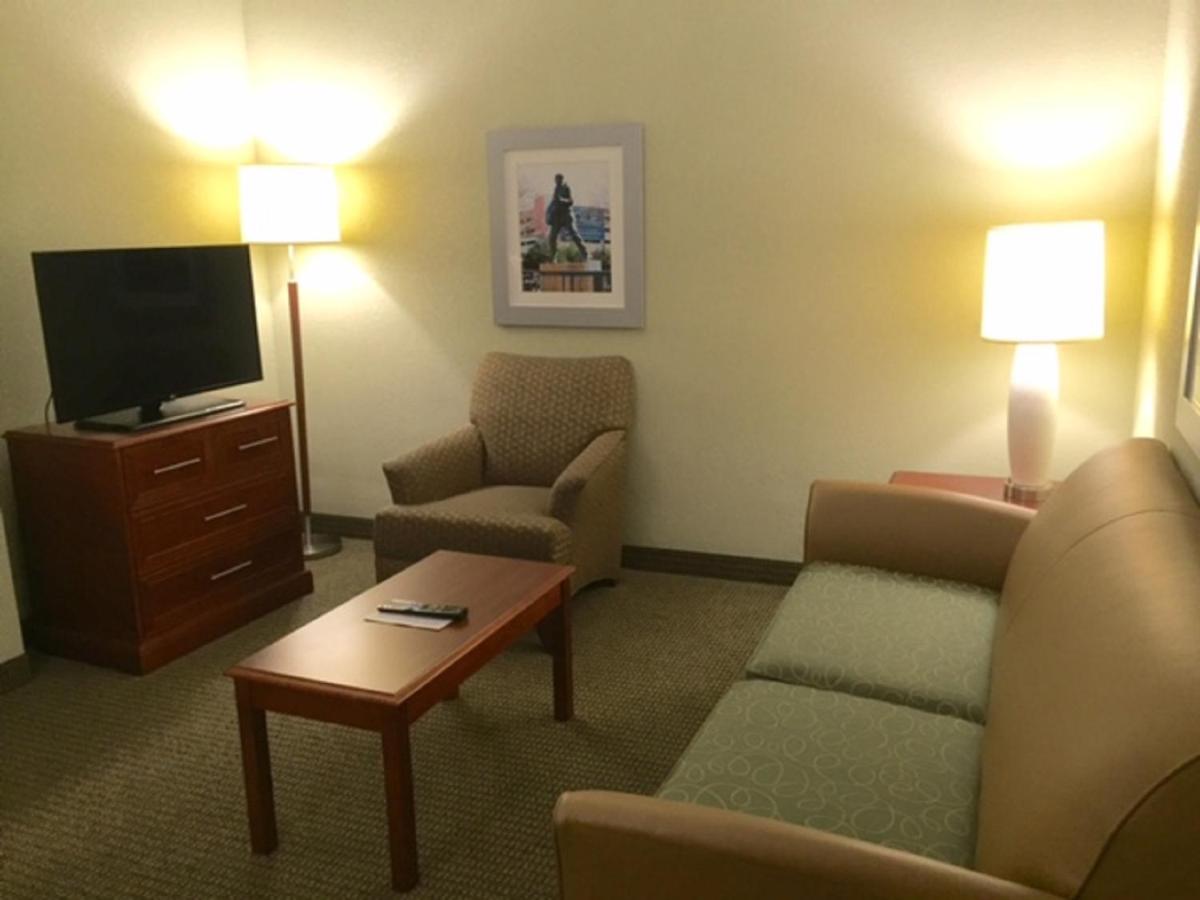 King Room - Disability Access/Non-Smoking at Holiday Inn University of Memphis All Suite, an IHG Hotel