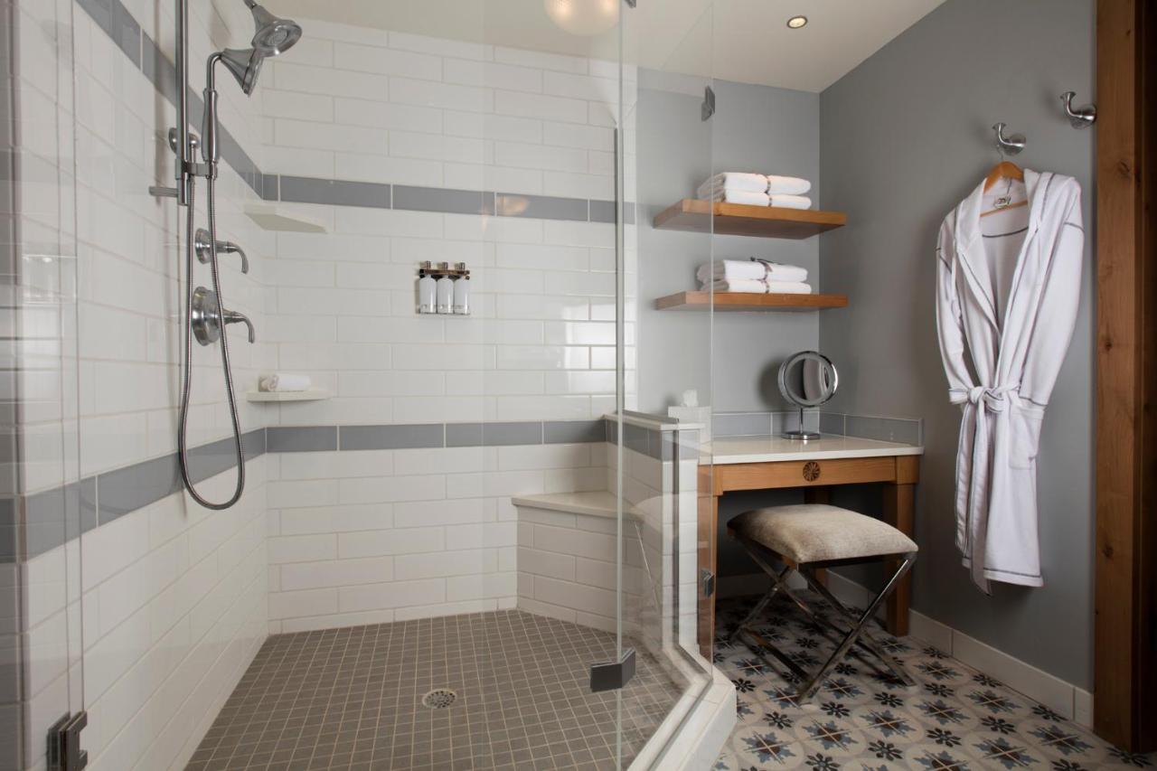 Standard King Room at The Blake at Taos Ski Valley