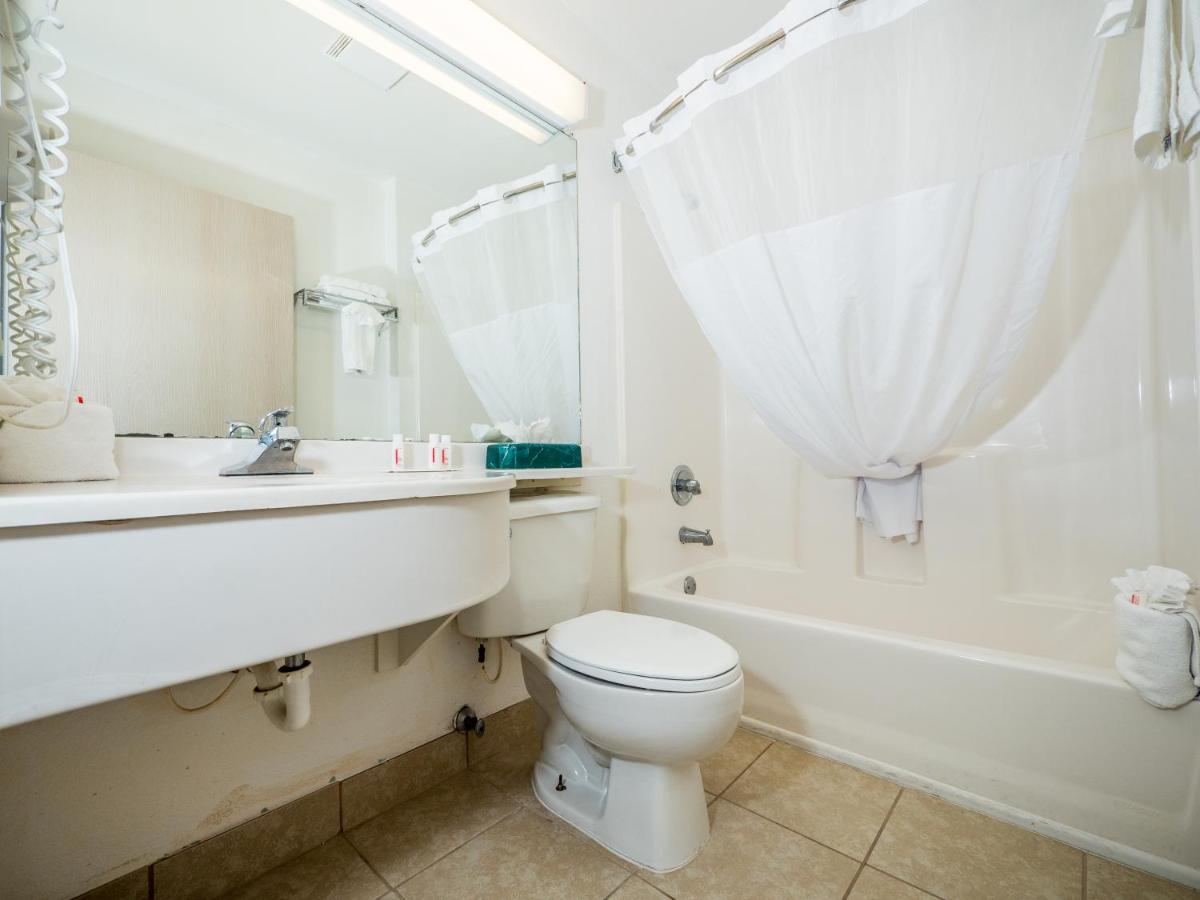 Queen Room with Two Queen Beds - Non-Smoking at Microtel Inn & Suites by Wyndham Palm Coast I-95