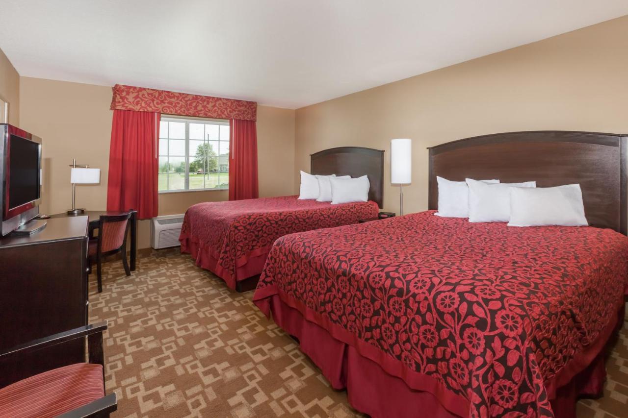 Queen Room with Two Queen Beds - Smoking at Days Inn by Wyndham Central City