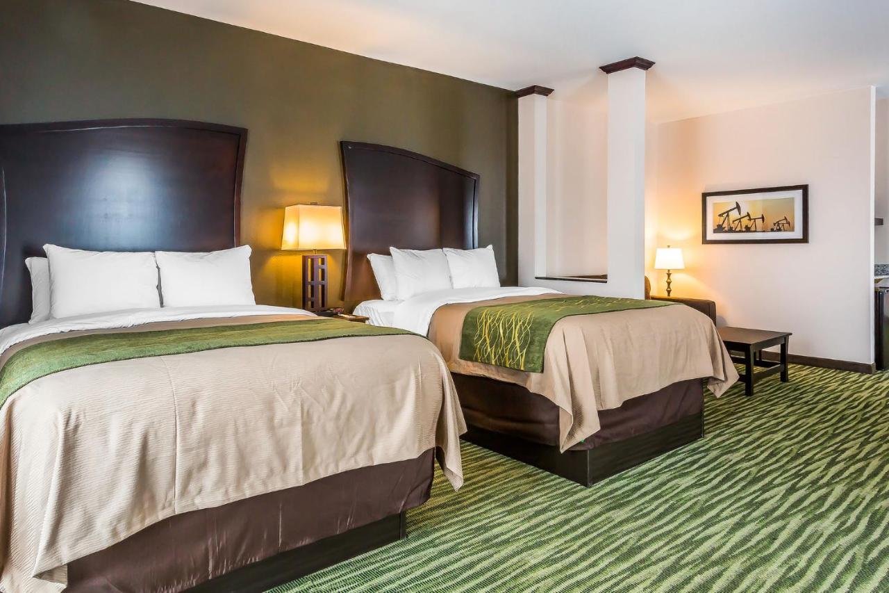 Queen Suite with Two Queen Beds and Sofa Bed at Comfort Inn & Suites Moore - Oklahoma City
