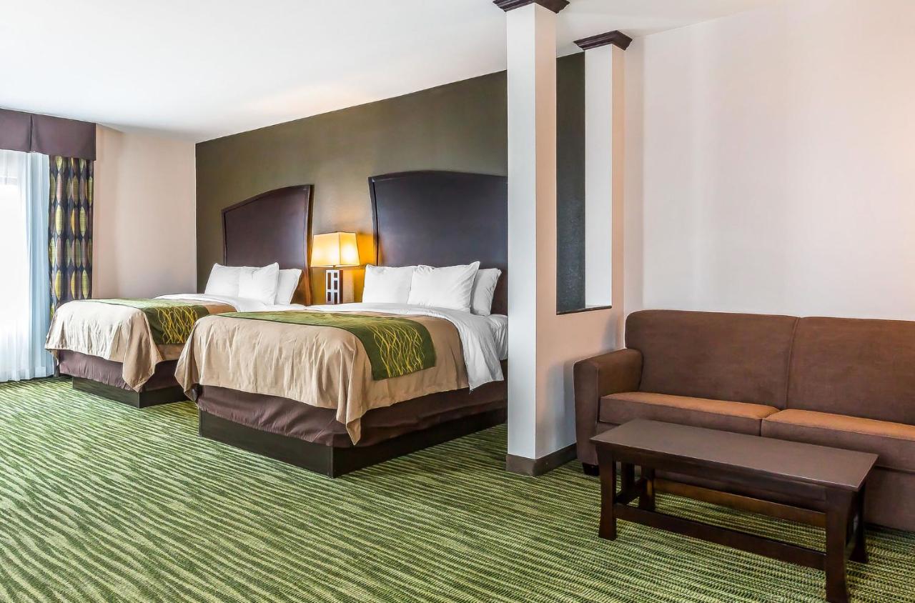Queen Suite with Two Queen Beds and Sofa Bed at Comfort Inn & Suites Moore - Oklahoma City