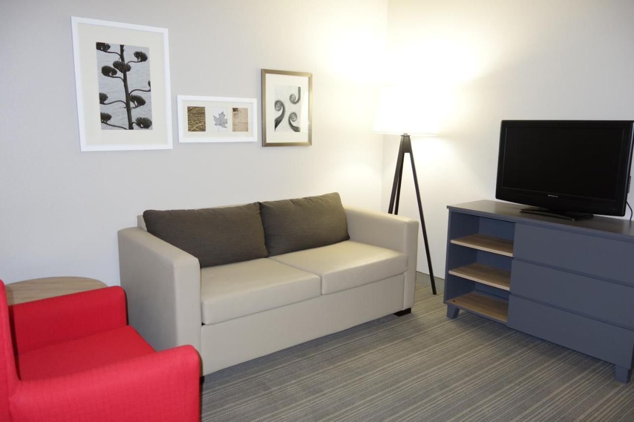 King Studio - Disability Access/Non-Smoking, Non-Pet Friendly at Country Inn & Suites by Radisson, Coralville, IA