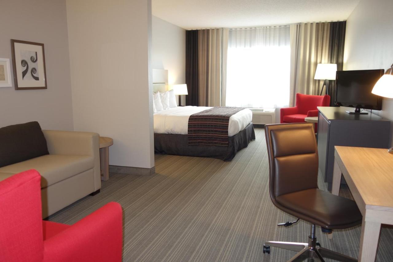 King Studio - Disability Access/Non-Smoking, Non-Pet Friendly at Country Inn & Suites by Radisson, Coralville, IA