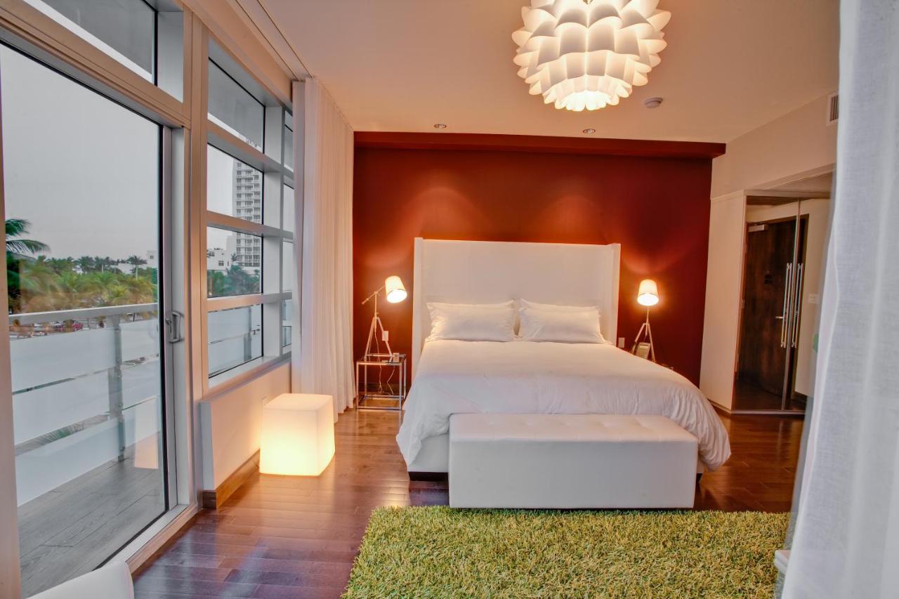 Prime King Balcony Room at Prime Hotel
