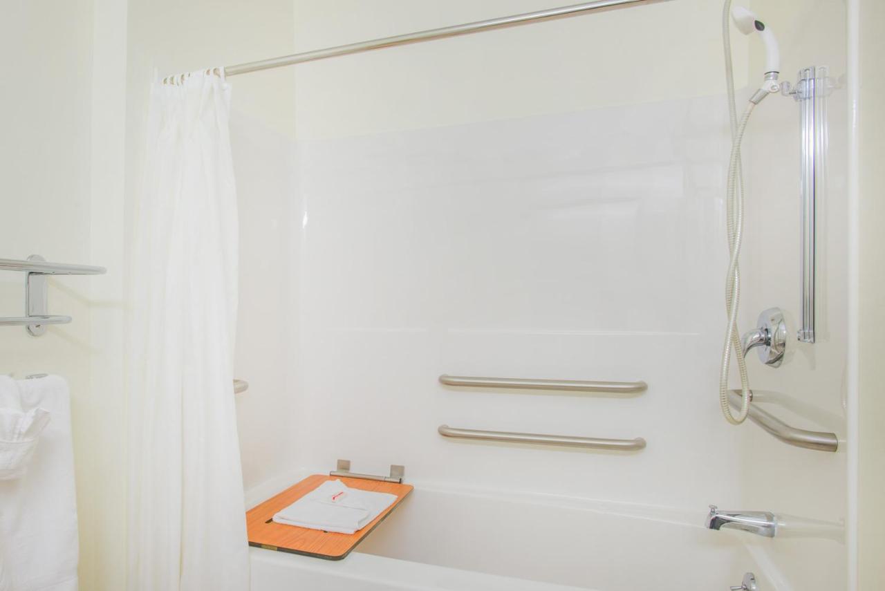Queen Studio Suite - Disability Access/Non-Smoking at Microtel Inn & Suites by Wyndham Plattsburgh
