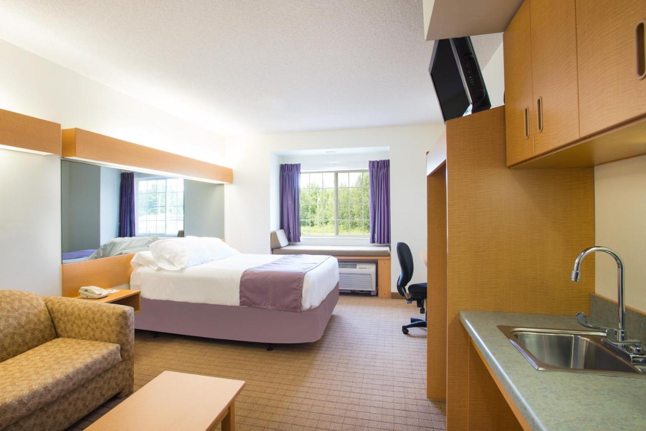 Queen Studio Suite - Disability Access/Non-Smoking at Microtel Inn & Suites by Wyndham Plattsburgh