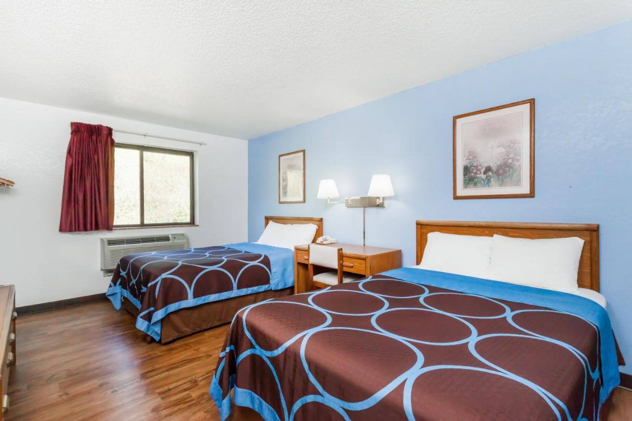 Deluxe Double Room with Two Double Beds - Non-Smoking at Super 8 by Wyndham Norwich