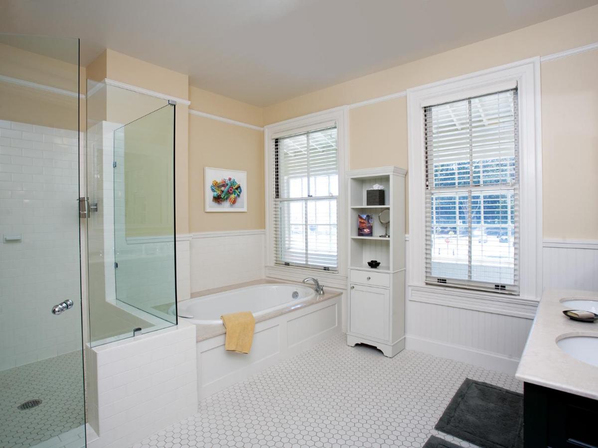 Historic King Suite at Cavallo Point