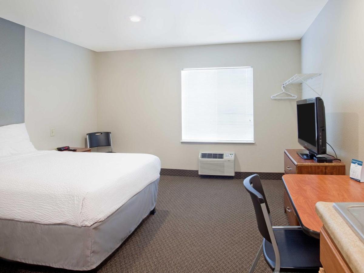 Standard Double Room - Non-Smoking at WoodSpring Suites Williston