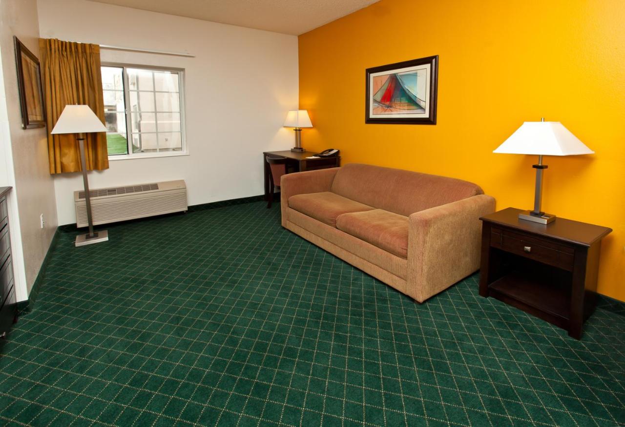 Queen Suite with Sofa Bed at Landmark Inn Fort Irwin