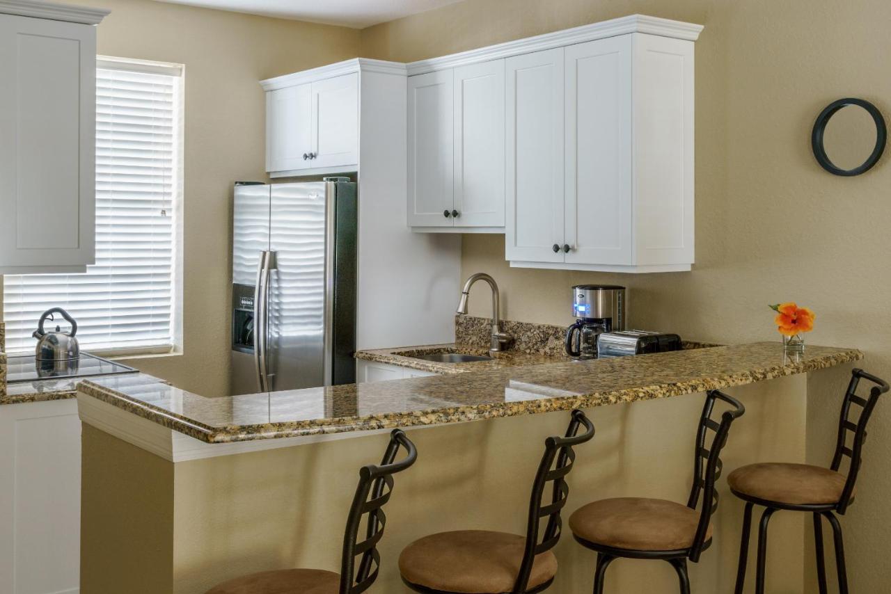 Deluxe Suite at Olde Marco Island Inn and Suites
