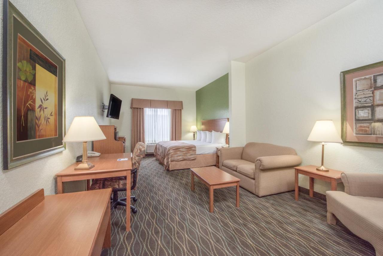 Deluxe King Suite at Baymont by Wyndham Pearsall