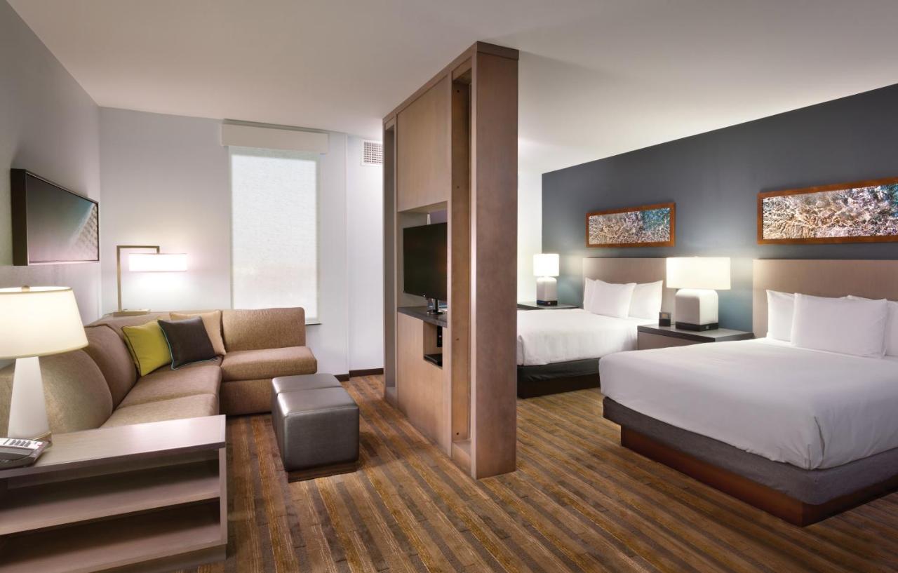 Queen Studio with Sofa Bed at Hyatt House at Anaheim Resort/Convention Center