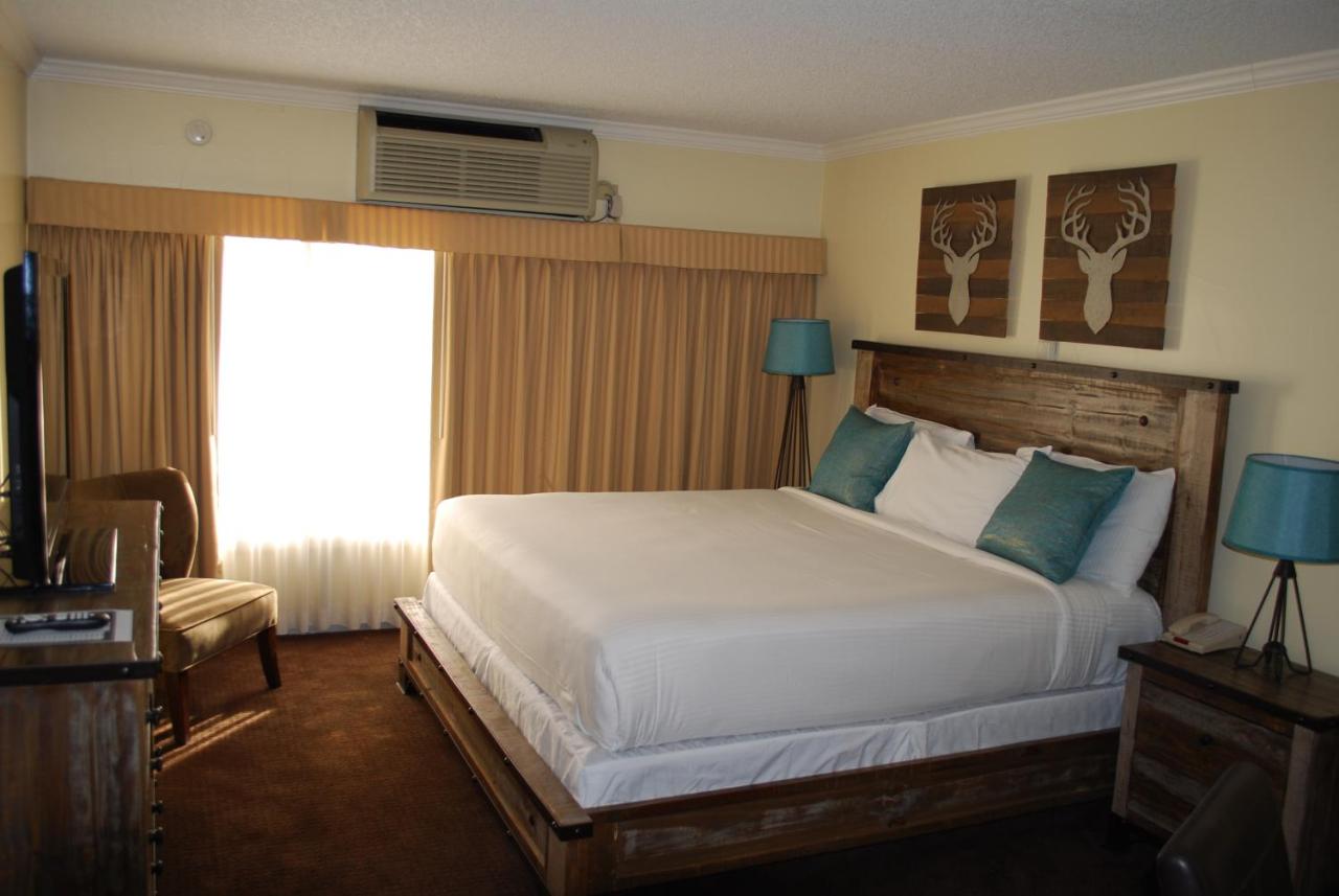 North Shore Suite at Carson Tahoe Hotel
