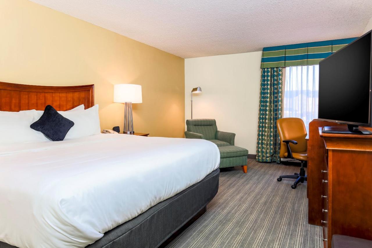 King Room - Smoking  at Red Lion Inn & Suites Hattiesburg