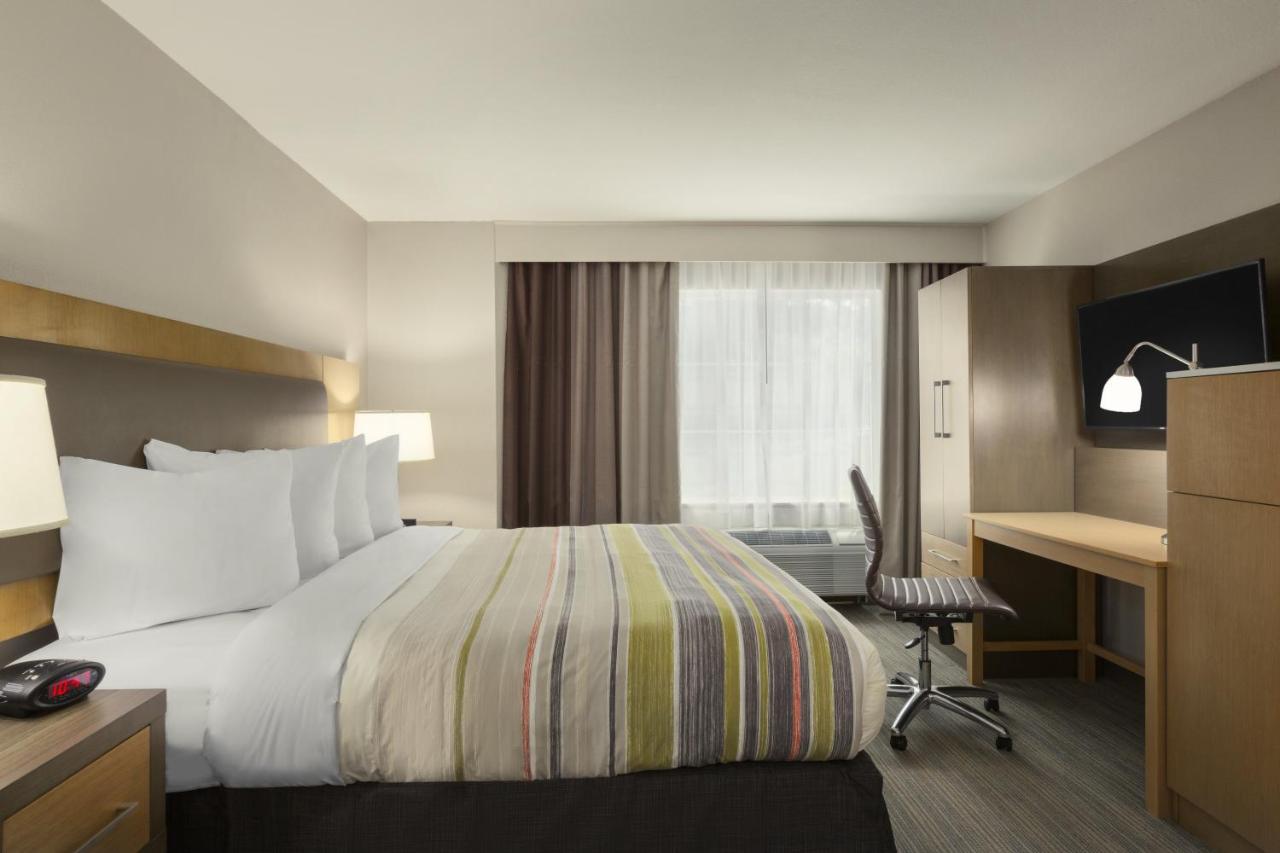 Guest King Room at Country Inn & Suites by Radisson, San Antonio Medical Center, TX