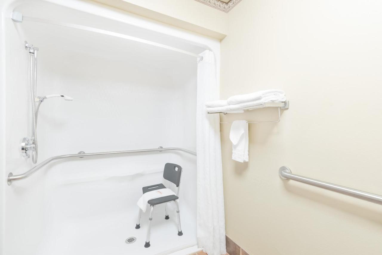 Queen Room with Two Queen Beds - Mobility Access/Non-Smoking at Howard Johnson by Wyndham Downtown Rapid City