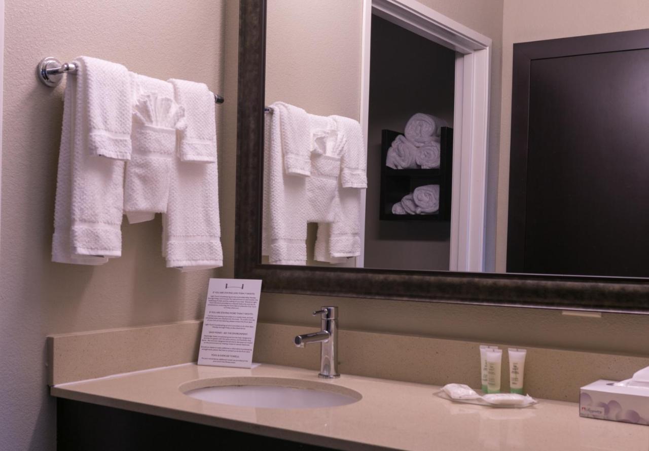 Queen Studio - Mobility Accessible Tub at Staybridge Suites Austin North - Parmer Lane by IHG