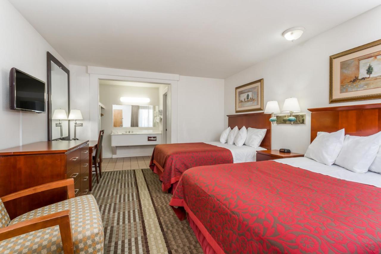 Queen Room with Two Queen Beds - Non-Smoking at Days Inn by Wyndham Kimball