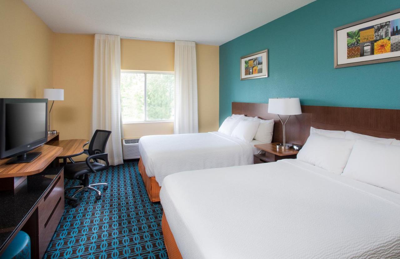 Queen Room with Two Queen Beds at Fairfield Inn & Suites Quincy