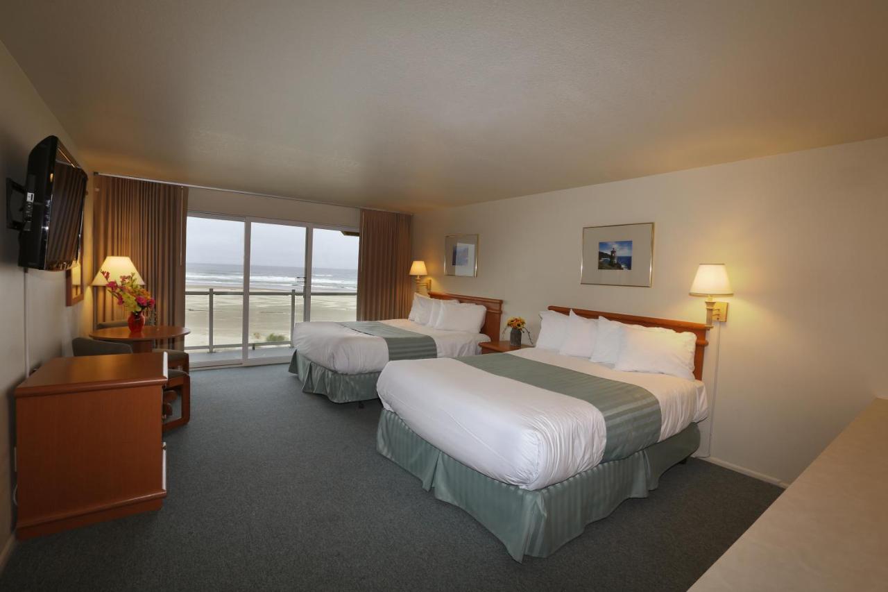 Double Queen Room at Driftwood Shores Resort And Conference Center