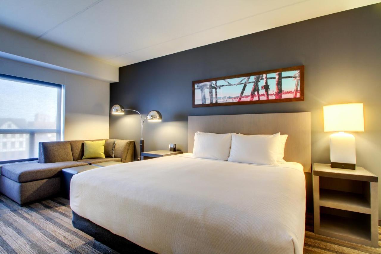 King Room at Hyatt House Chicago/Evanston