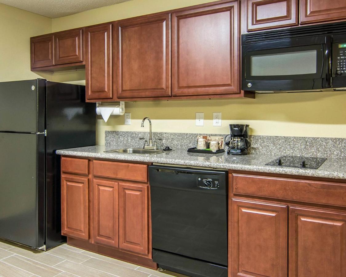 Standard Double Suite at MainStay Suites Williamsburg Historic Area