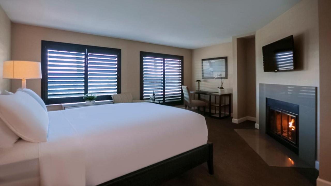 Fireplace Suite at Cupertino Hotel