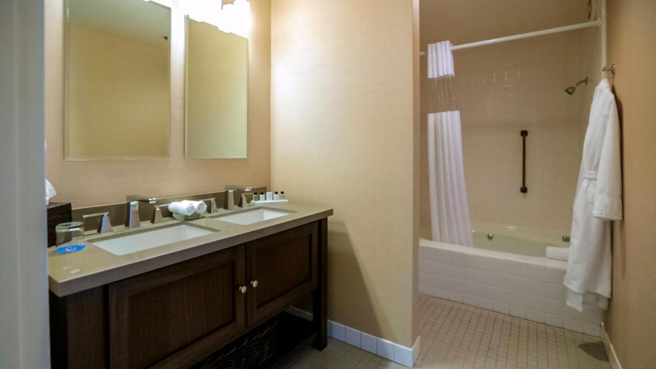 Fireplace Suite at Cupertino Hotel