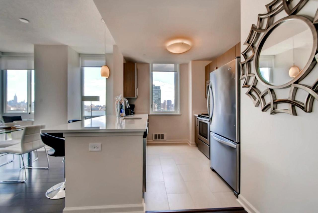 Two-Bedroom Apartment at Skyview Luxury Suites - New York City