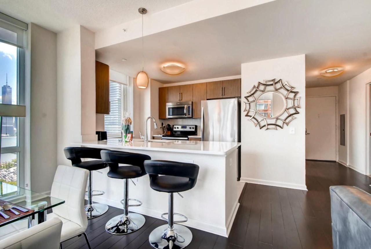 Two-Bedroom Apartment at Skyview Luxury Suites - New York City
