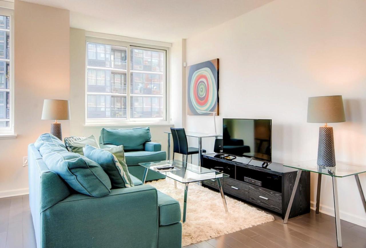 Three-Bedroom Apartment at Skyview Luxury Suites - New York City