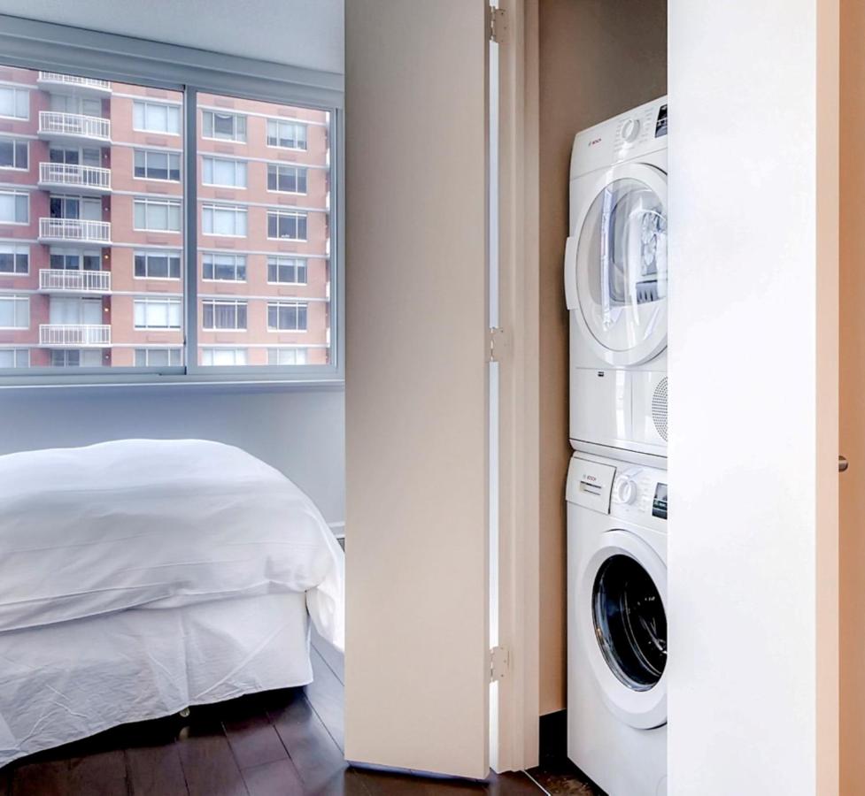 Studio at Skyview Luxury Suites - New York City