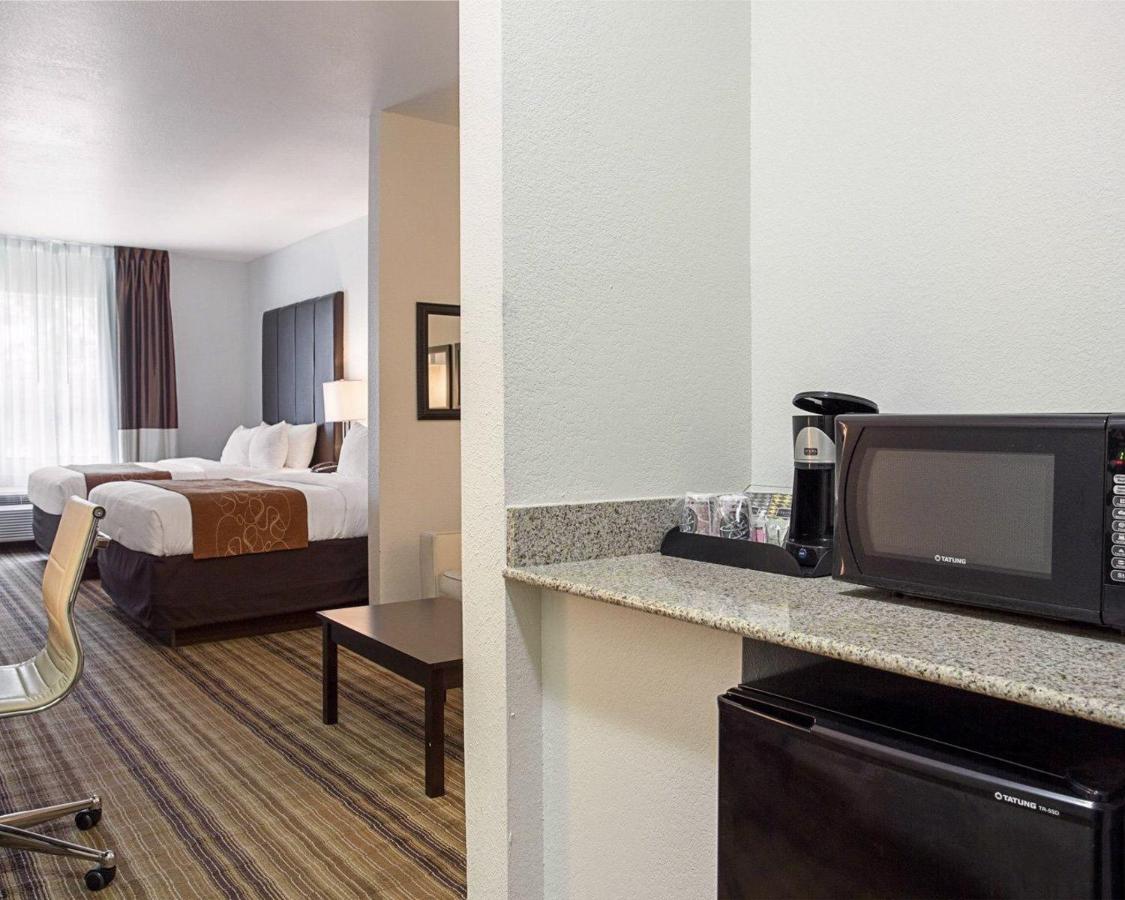 Queen Room with Two Queen Beds - Non-Smoking at Comfort Suites Mandeville - Covington