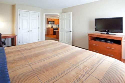 One-Bedroom King Suite at Candlewood Suites Elgin, an IHG Hotel