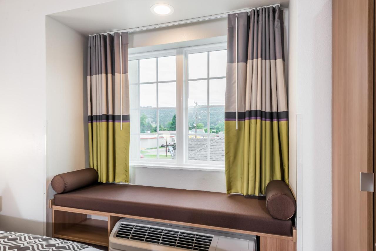 King Suite - Non-Smoking at Microtel Inn & Suites By Wyndham New Martinsville