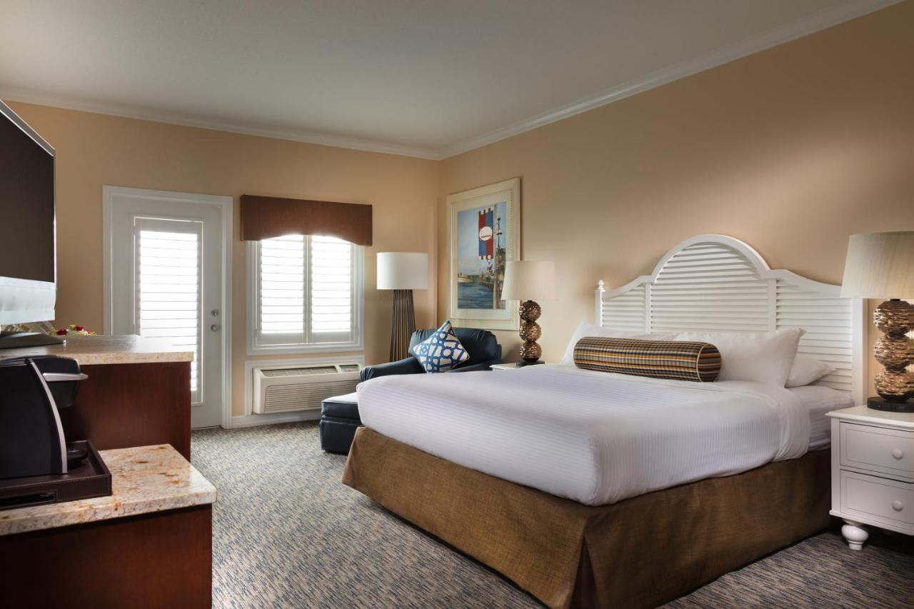 King Room at Kemah Boardwalk Inn