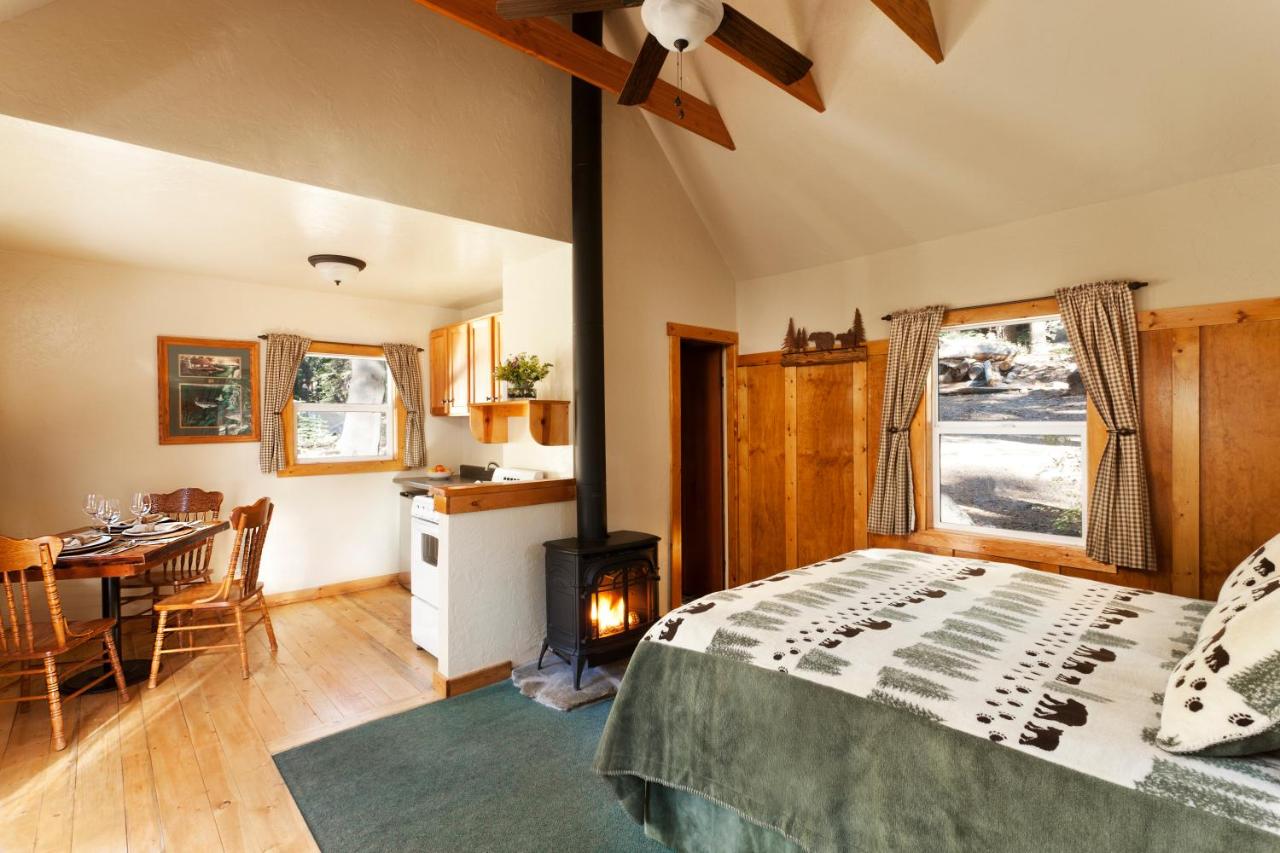 Historic Studio Cabin at Tamarack Lodge and Resort