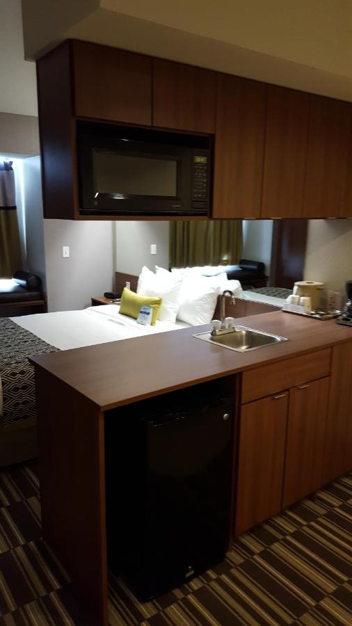 Queen Studio Suite - Non-Smoking at Microtel Inn & Suites by Wyndham Bellevue/Omaha
