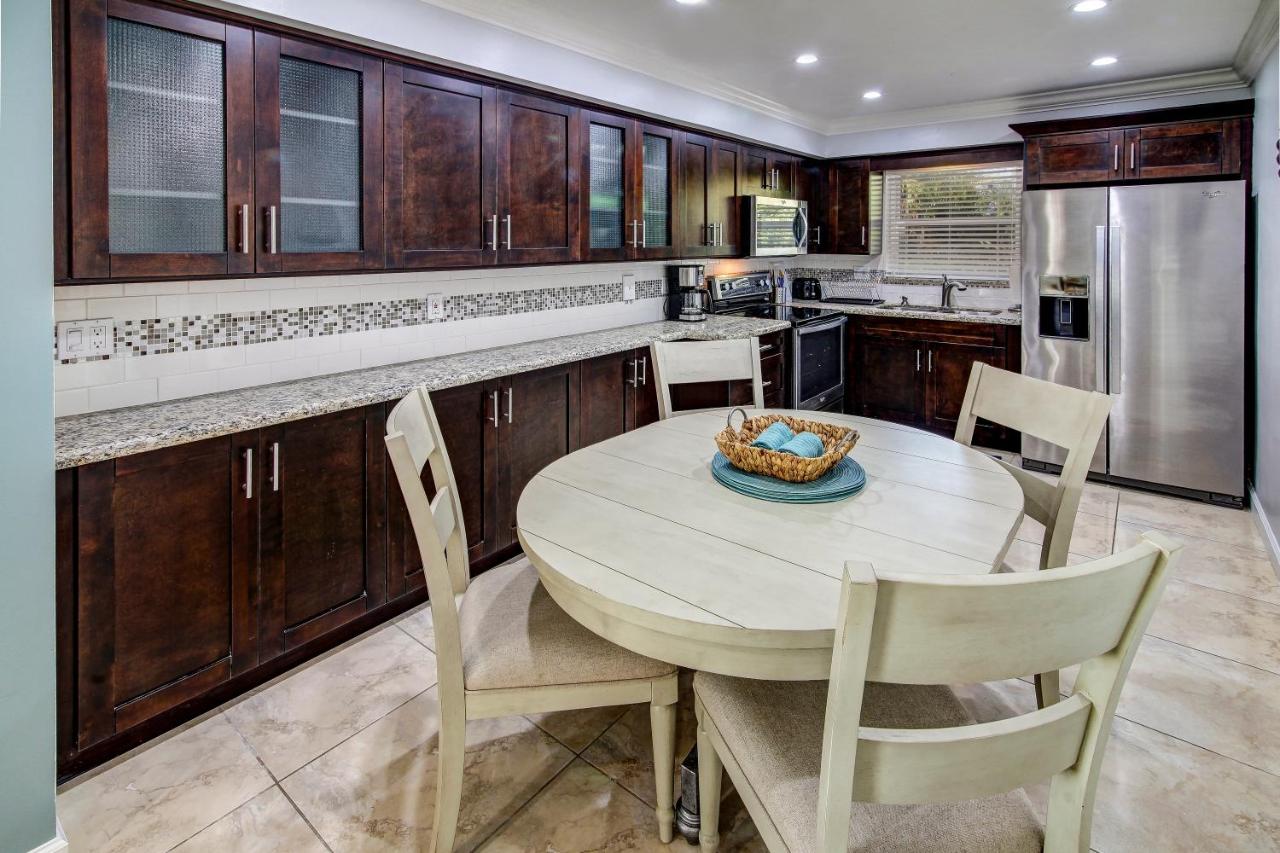 Two-Bedroom Apartment at May-Dee Suites