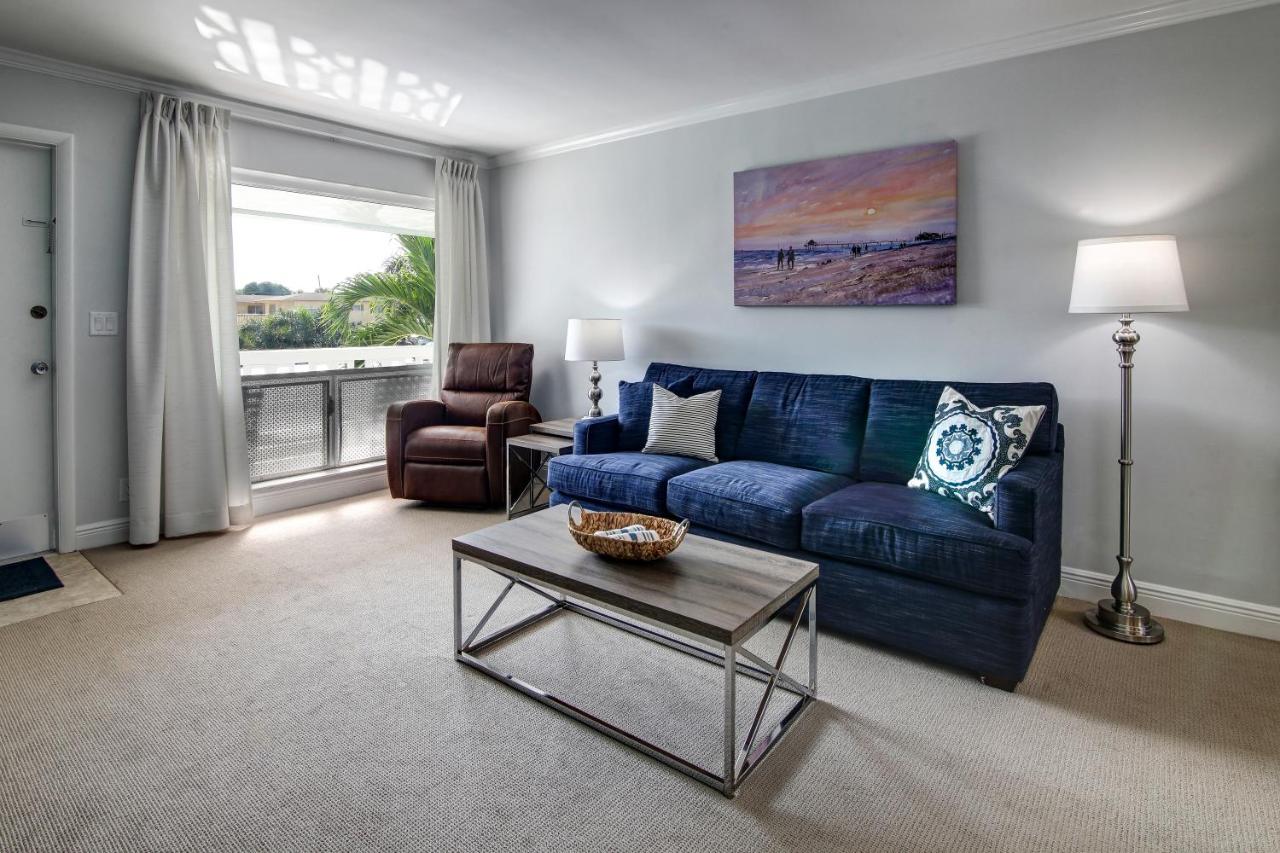One-Bedroom Apartment at May-Dee Suites