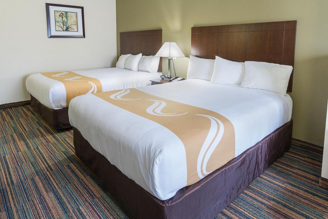 Queen Suite with Two Queen Beds at Quality Suites Temple I-35