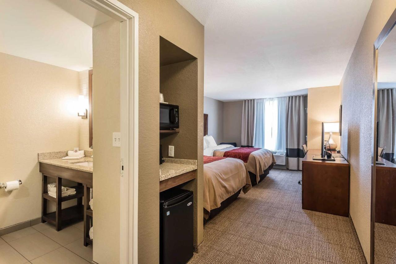 Queen Room with Two Queen Beds - Non-Smoking at Comfort Inn & Suites Sidney I-80
