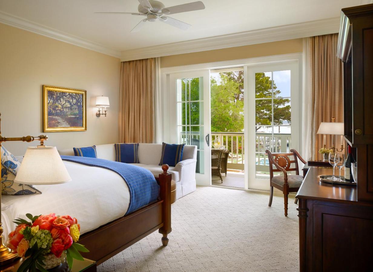King Room with Balcony - Inn at Montage Palmetto Bluff