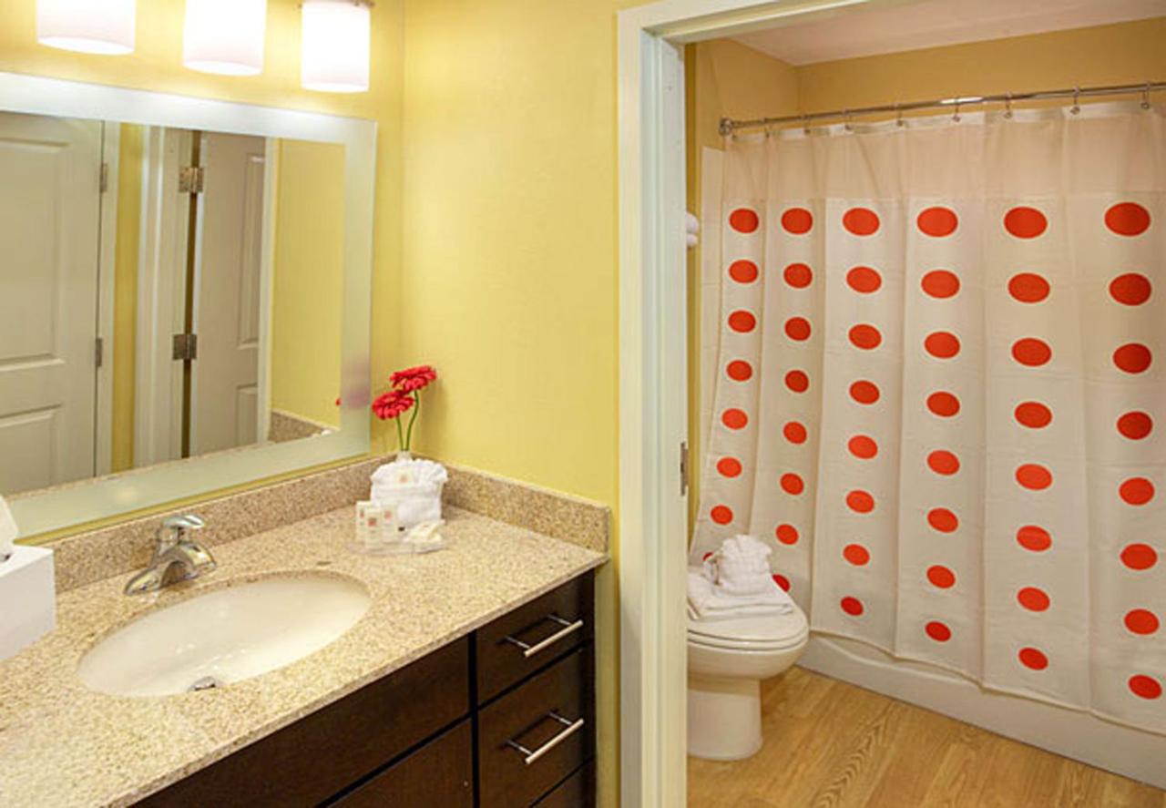Queen Studio Suite - Non-Smoking at Hawthorn Extended Stay by Wyndham Cincinnati NE/Mason
