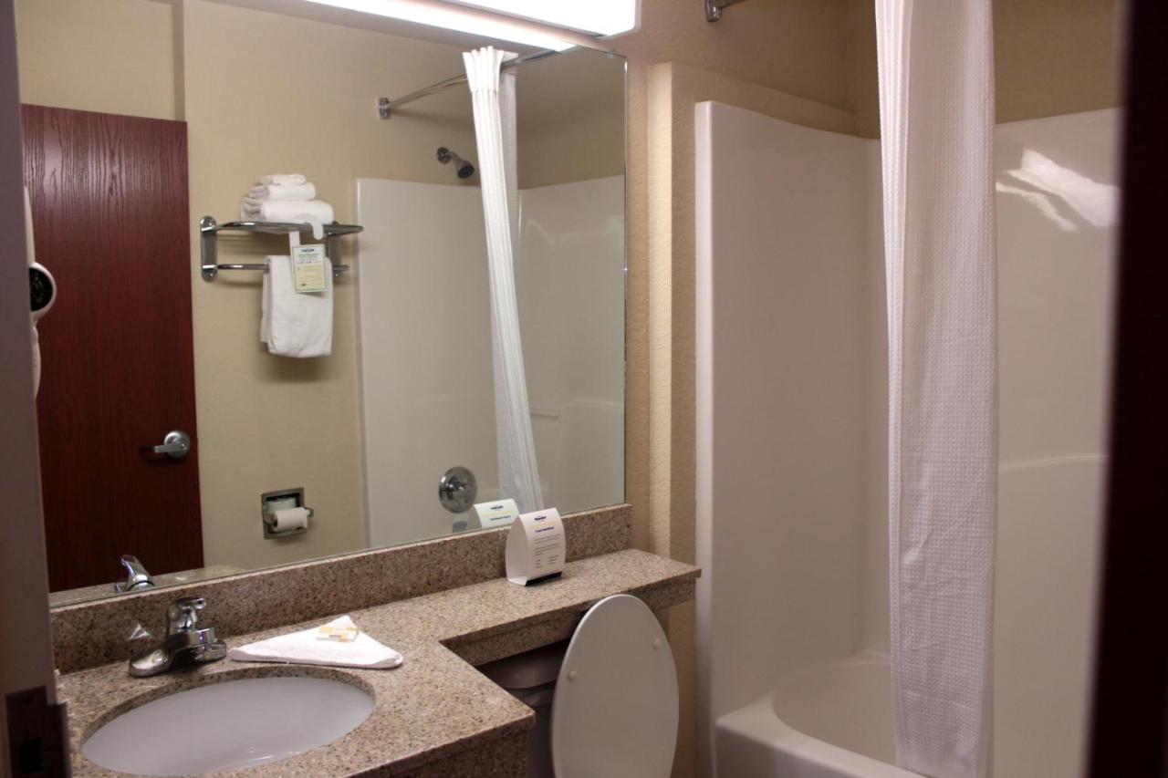 Queen Suite - Non-Smoking at Microtel Inn & Suites by Wyndham Jasper