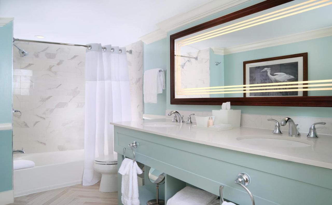 Premium Queen Beachfront (Beach House) at LaPlaya Beach & Golf Resort - A Noble House Resort