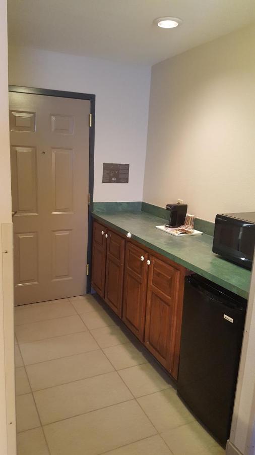 King Suite - Non-Smoking at Country Inn & Suites by Radisson, Bryant (Little Rock), AR
