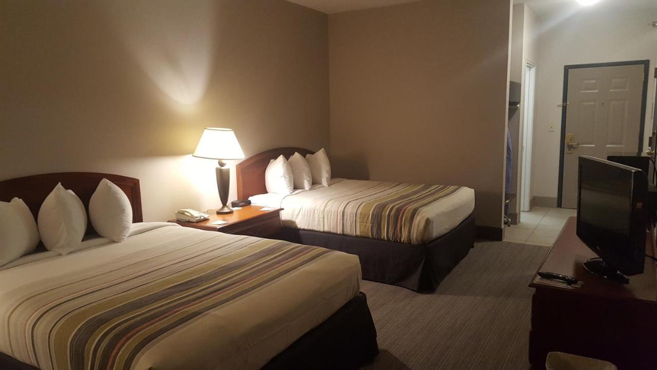 Queen Room with Two Queen Beds - Non-Smoking at Country Inn & Suites by Radisson, Bryant (Little Rock), AR